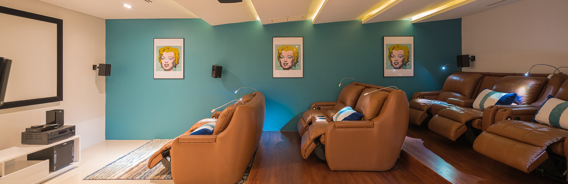 Villa Saan - Movie room detail