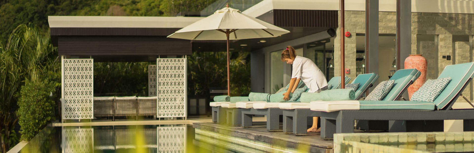 Villa Saan - Pool side